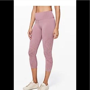 Lululemon Reveal Crop